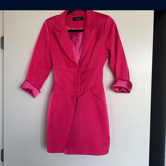 Pink satin blazer dress - Picture 2 of 4